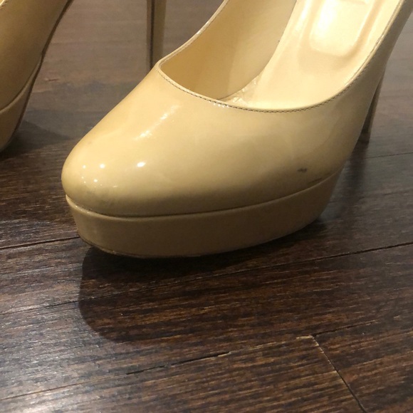 Jimmy Choo nude patent leather round toe pumps - Picture 3 of 8